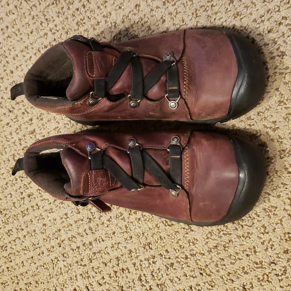 Keen womens hiking boots